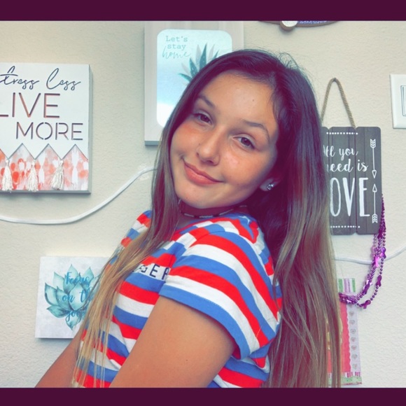 Meet your Posher, Brooke - Picture 1 of 1